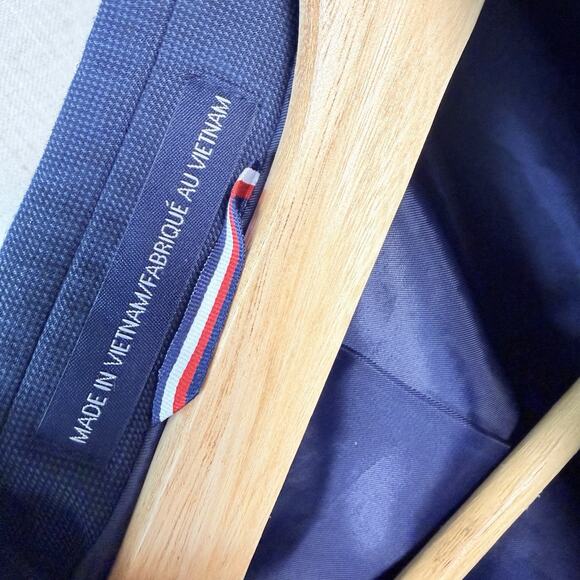 Tommy Hilfiger Men’s Navy Blazer 42R – Classic Two-Button Suit Jacket - Picture 6 of 13